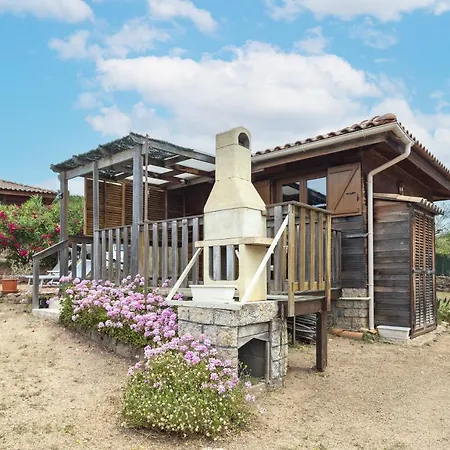 Holiday home Petite Maison En Bois Exotique *