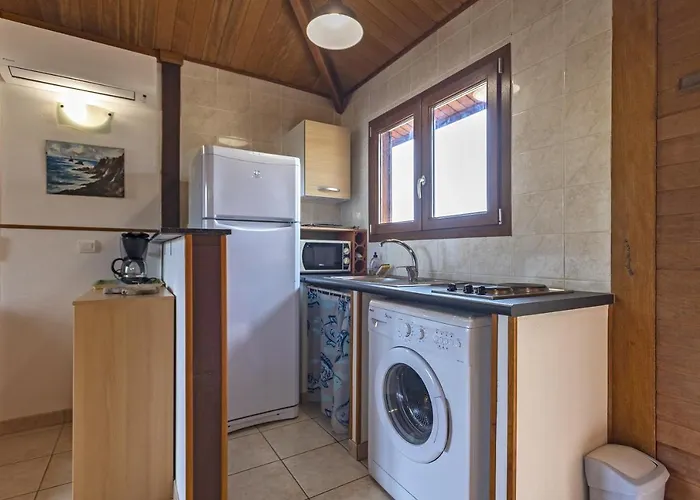 Дом отдыха Petite Maison En Bois Exotique Фигари
