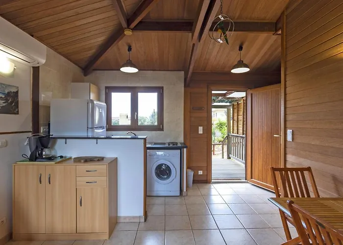 度假居 Petite Maison En Bois Exotique *